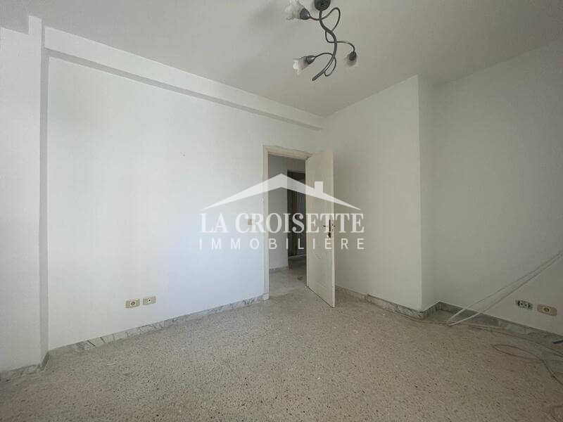 Appartement S+4 à Ain Zaghouan El Wahat